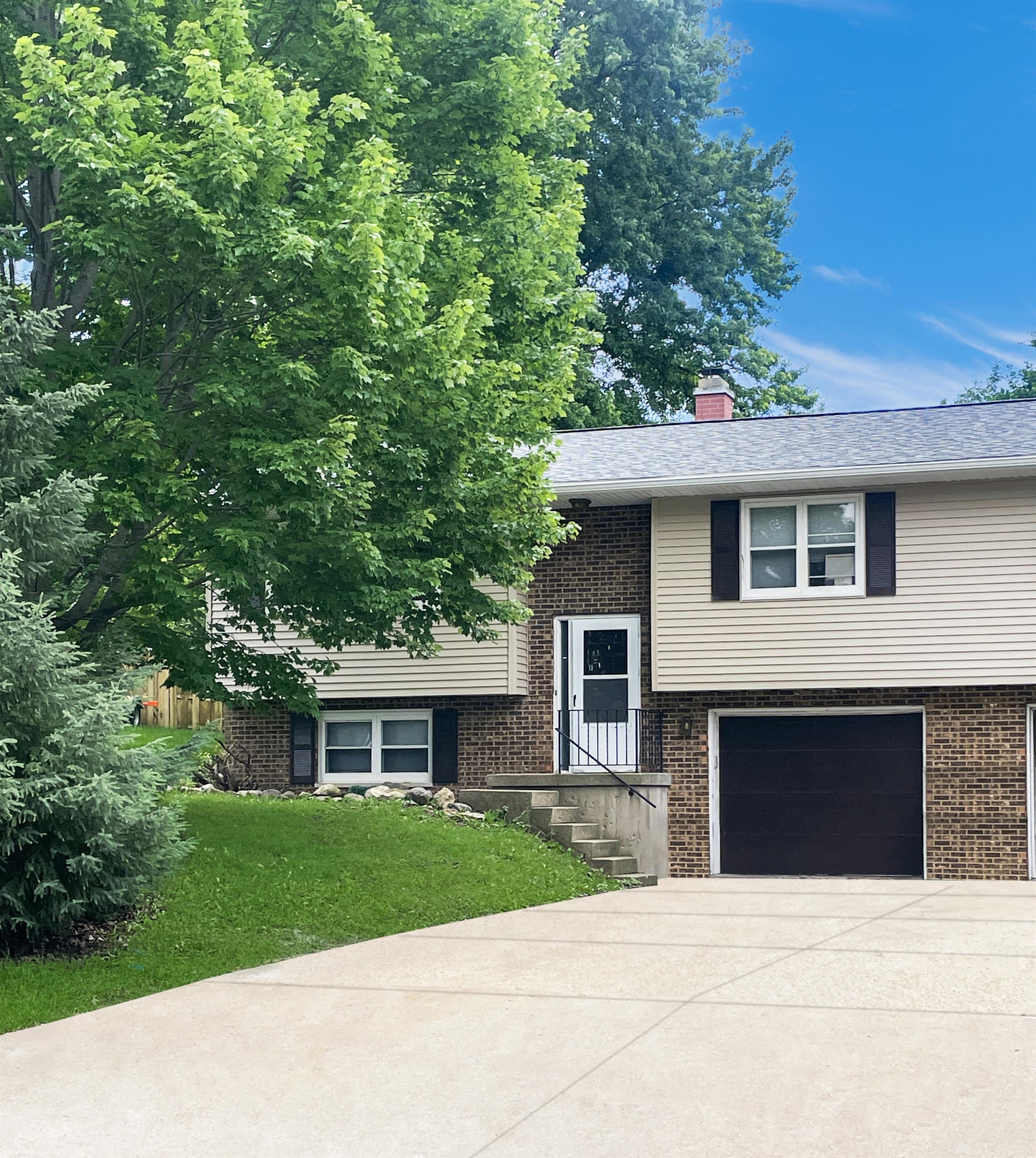 140A Woodview